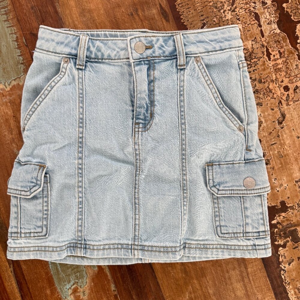 Cat & Jack Girls Denim Mini Skirt Size 8 - Picture 2 of 9